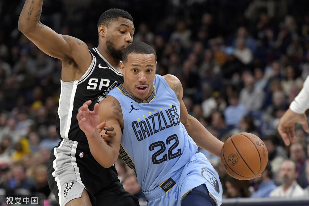 年轻才俊 年轻才俊